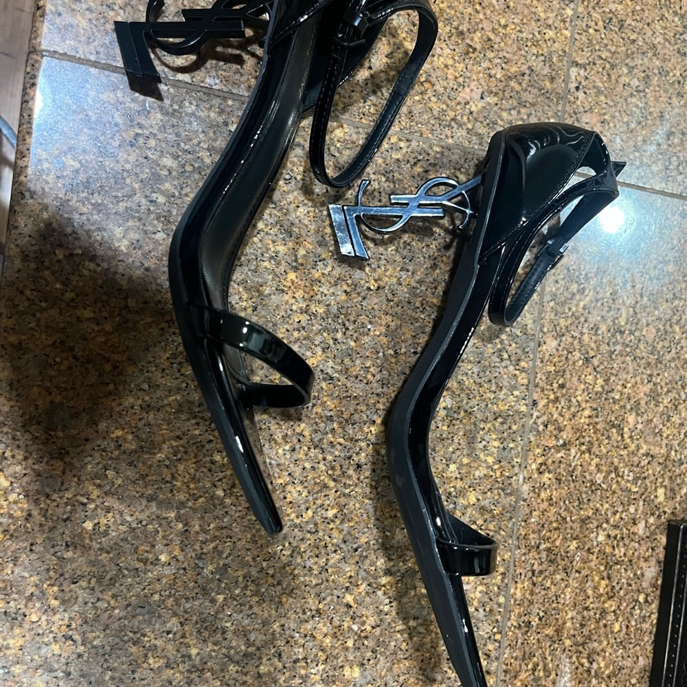 Saint Laurent Black Patent Leather Heels - Picture 3 of 10